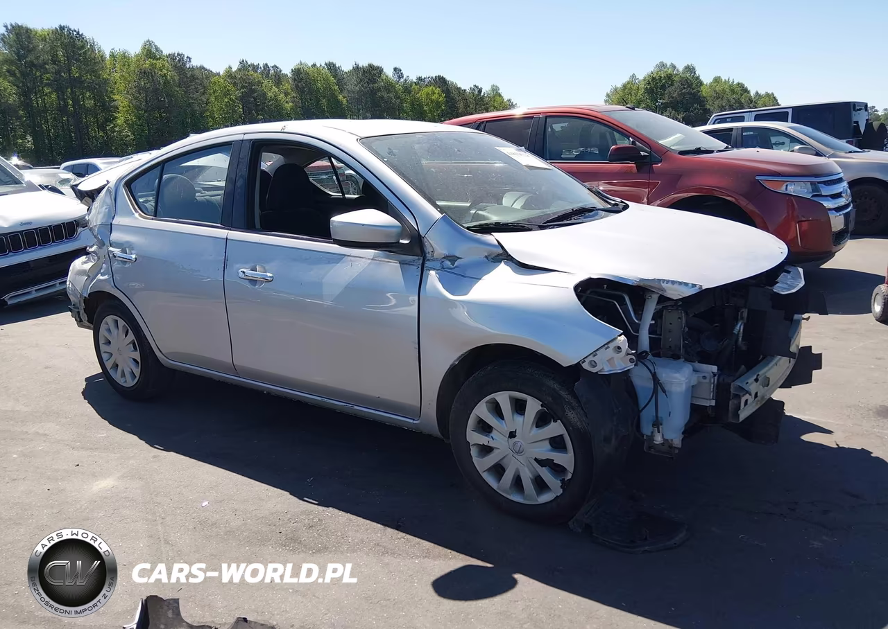 2019 Nissan Versa S-S Plus-Sv
