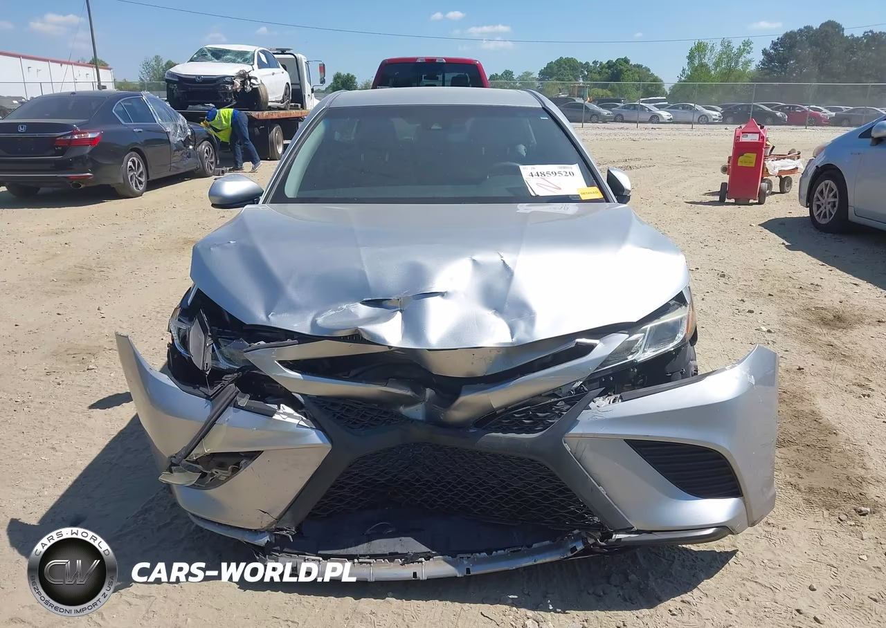 2018 Toyota Camry Se VIN:4T1B11HK1JU075622 - 12