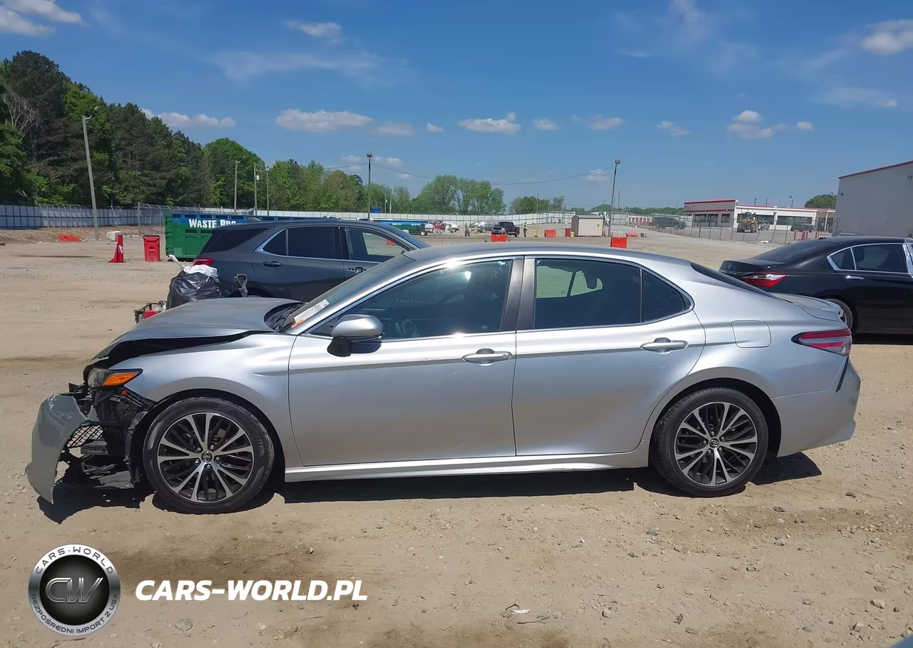 2018 Toyota Camry Se VIN:4T1B11HK1JU075622 - 14