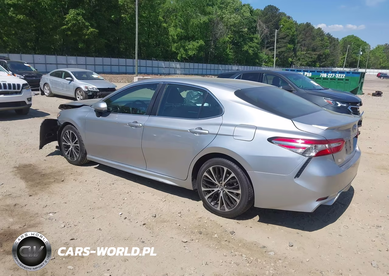 2018 Toyota Camry Se VIN:4T1B11HK1JU075622 - 3