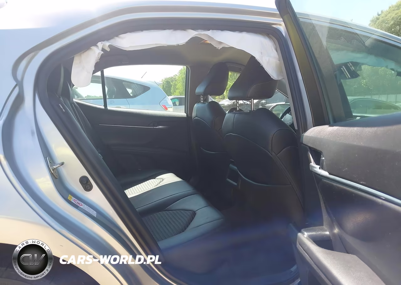 2018 Toyota Camry Se VIN:4T1B11HK1JU075622 - 8