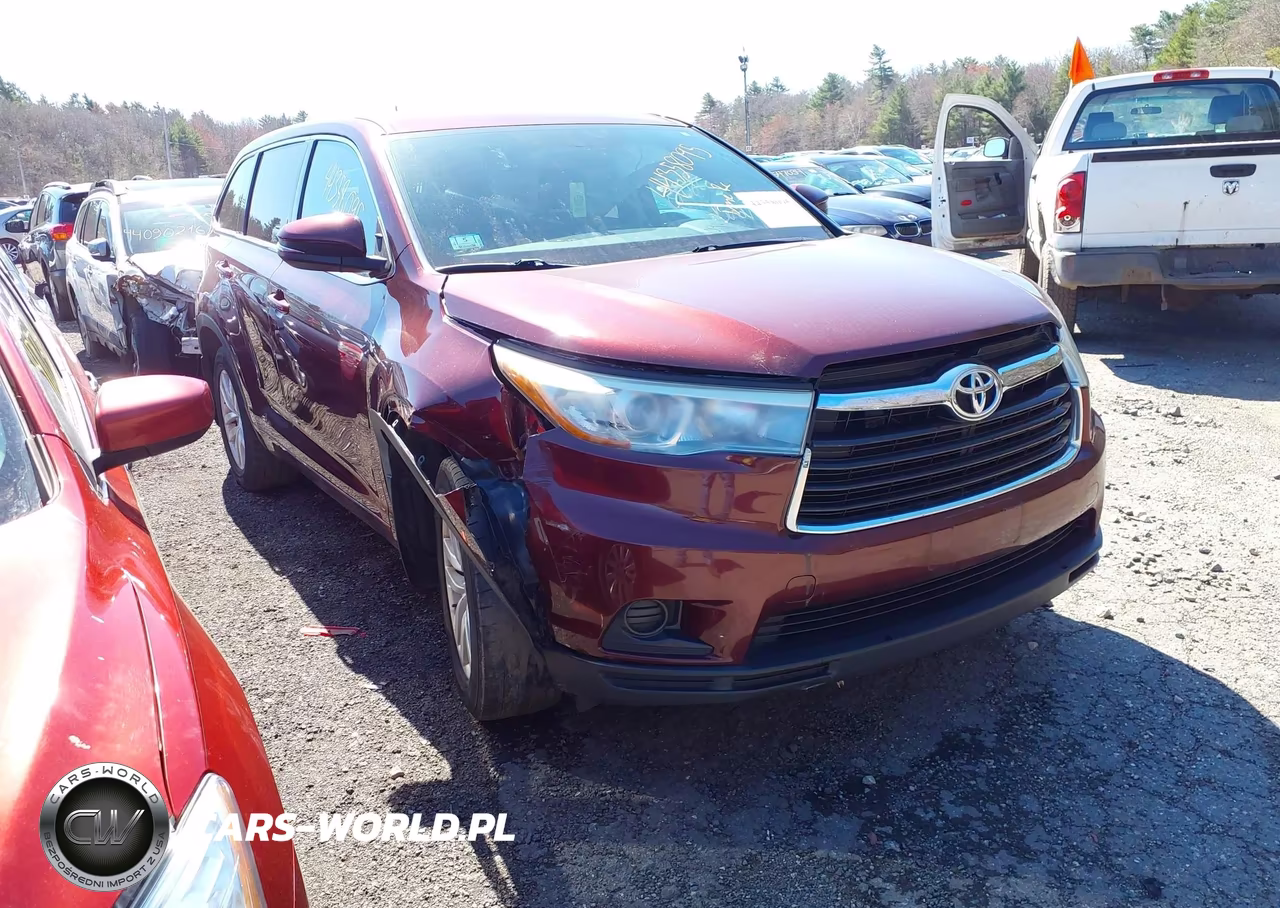 2015 Toyota Highlander Le V6 VIN:5TDBKRFH2FS126631 - 1