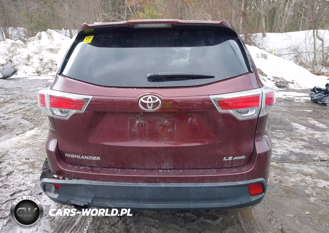 2015 Toyota Highlander Le V6 VIN:5TDBKRFH2FS126631 - 16