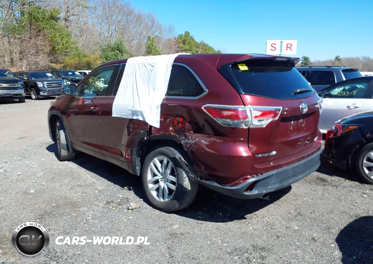 2015 Toyota Highlander Le V6 VIN:5TDBKRFH2FS126631 - 3