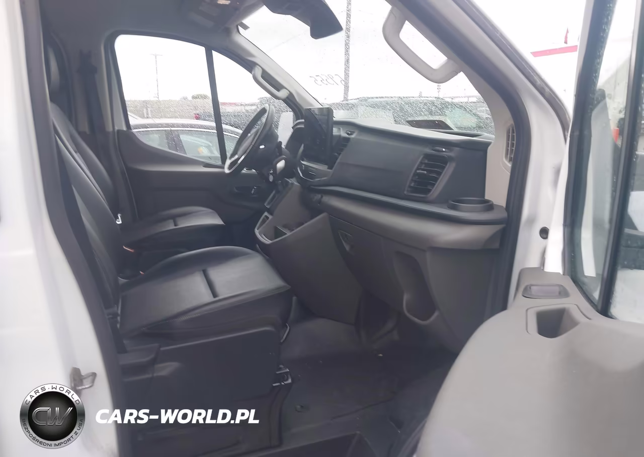 2023 Ford Transit-250 VIN:1FTBR2Y82PKB44555 - 5