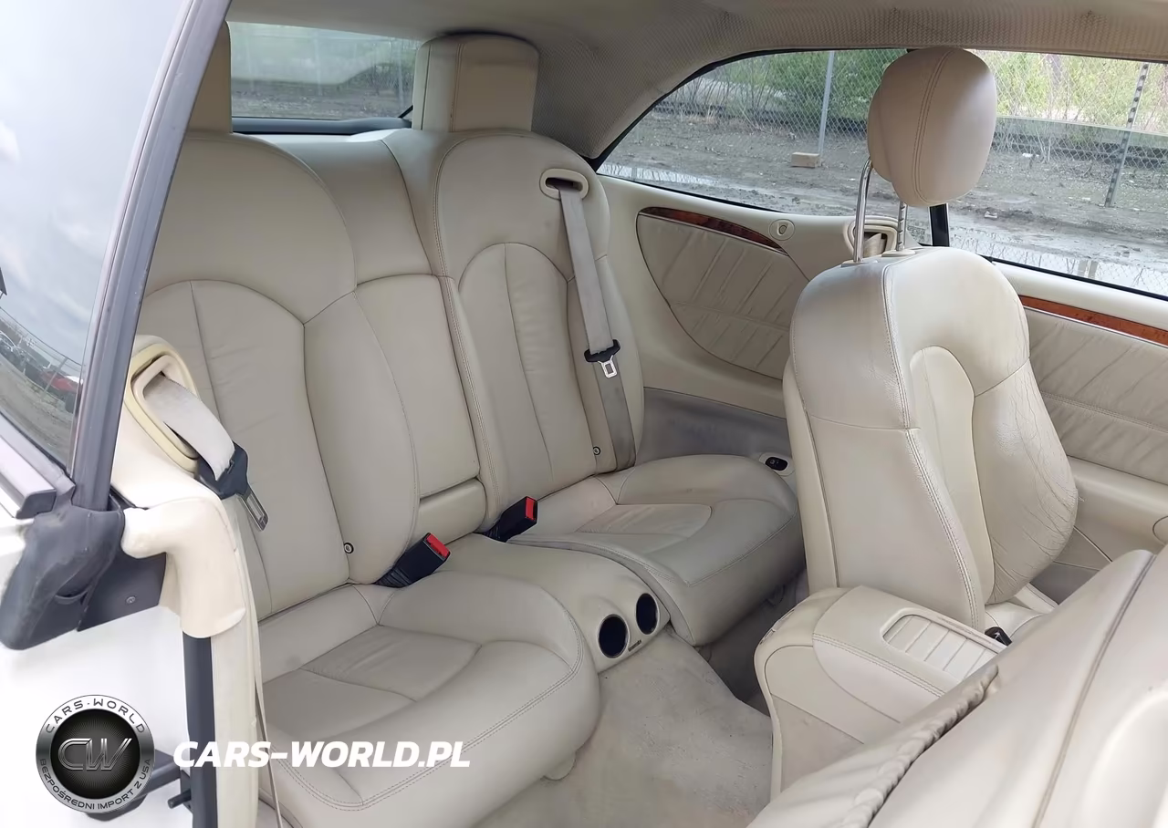 2007 Mercedes-Benz Clk 350 VIN:WDBTK56F17F212735 - 8