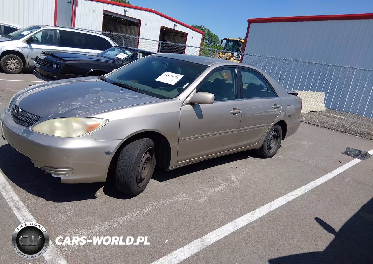 2004 Toyota Camry Le VIN:4T1BE32K14U825260 - 2
