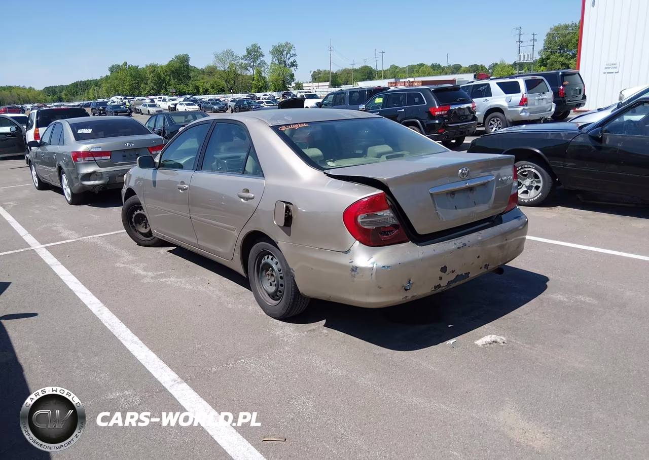 2004 Toyota Camry Le VIN:4T1BE32K14U825260 - 3