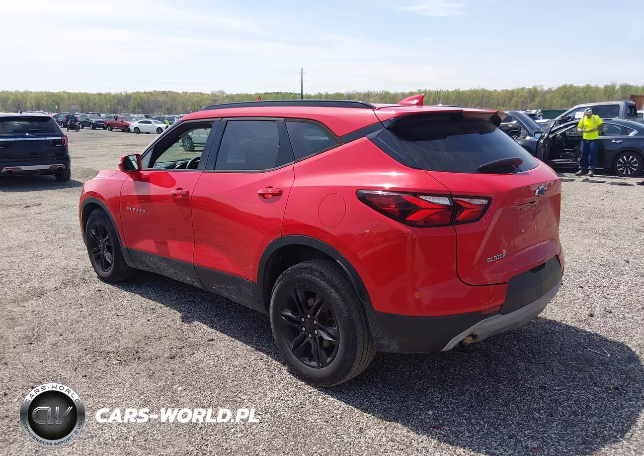2019 Chevrolet Blazer VIN:3GNKBBRA8KS697320 - 3
