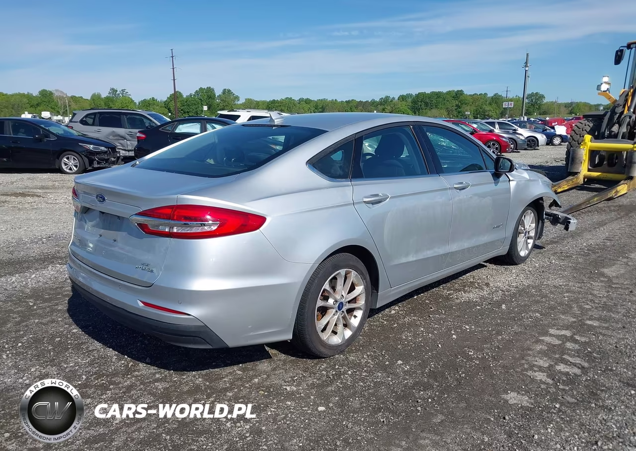 2019 Ford Fusion Hybrid Se VIN:3FA6P0LU0KR107112 - 4