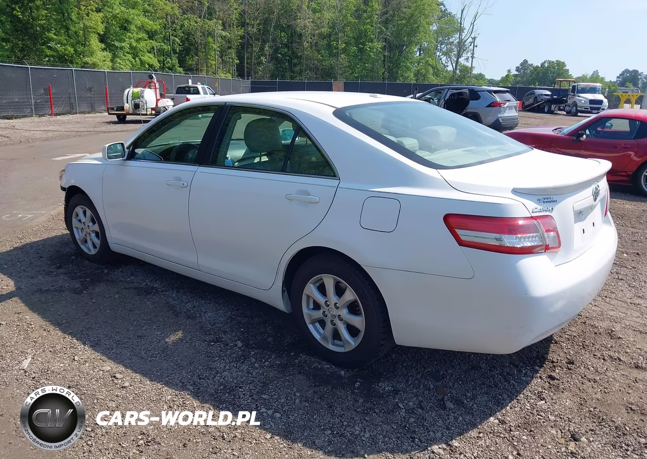 2011 Toyota Camry Le VIN:4T1BF3EK4BU675716 - 3