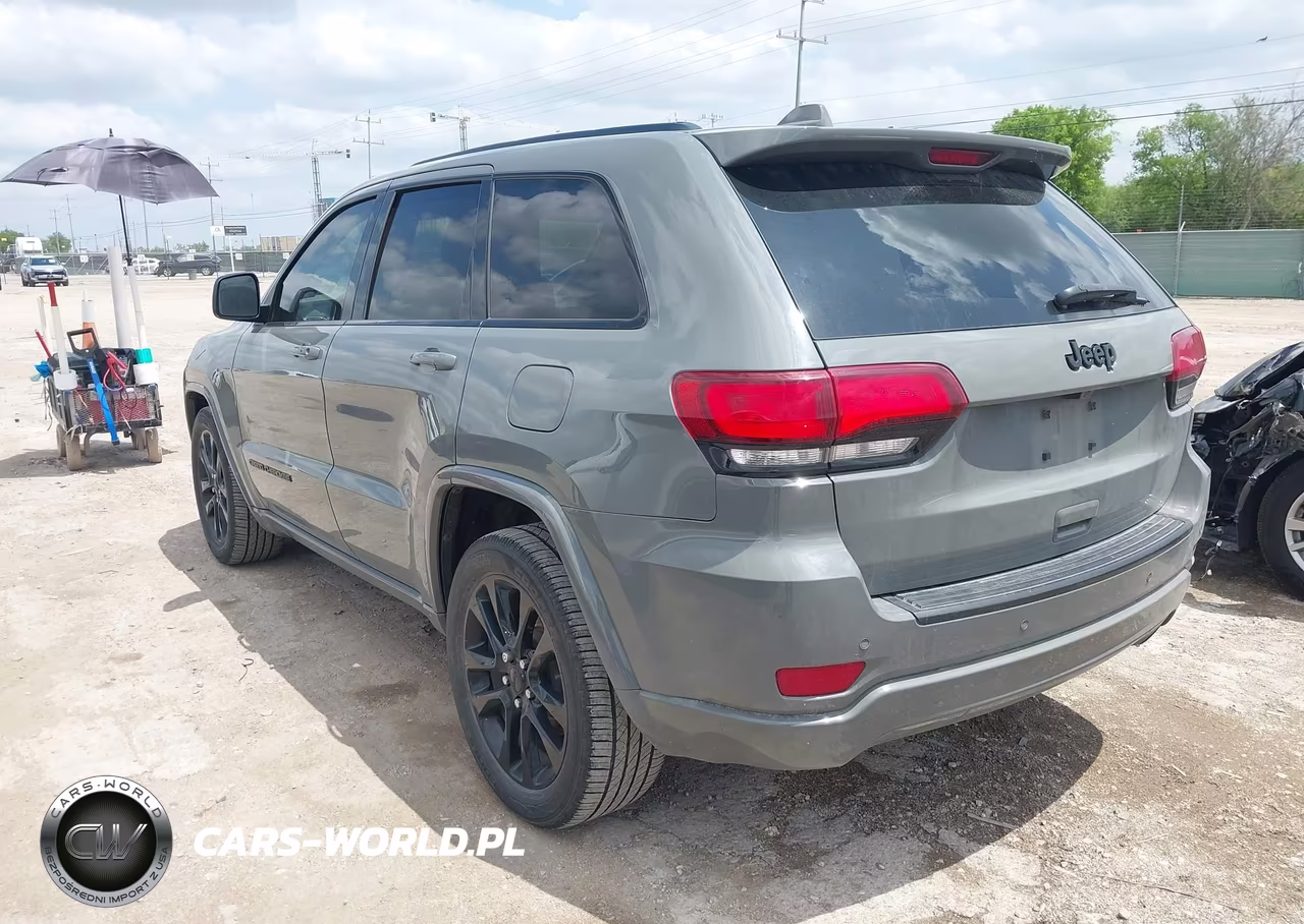 2020 Jeep Grand Cherokee Altitude 4X2 VIN:1C4RJEAG7LC202740 - 3