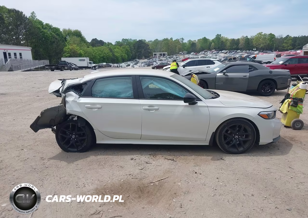 2025 Honda Civic Sport VIN:2HGFE2F53SH553011 - 13