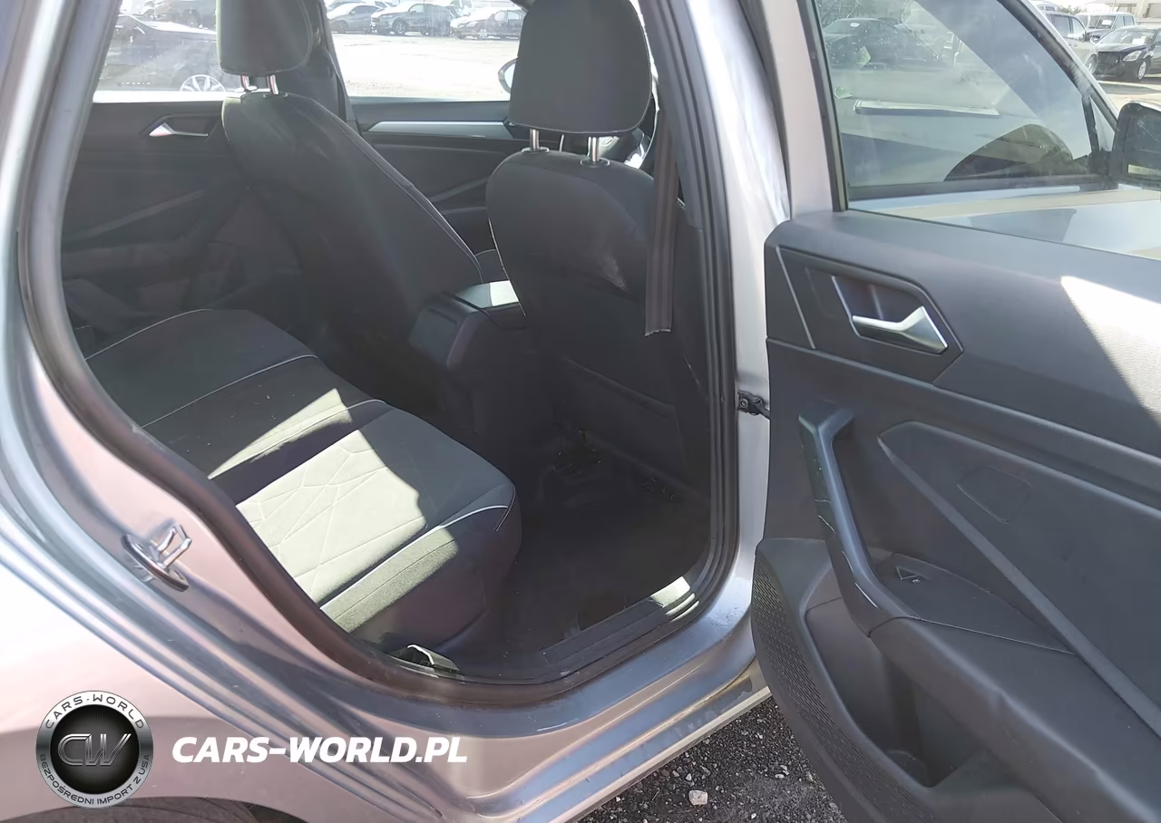 2025 Volkswagen Jetta 1.5T Sport VIN:3VWBX7BU7SM051652 - 8