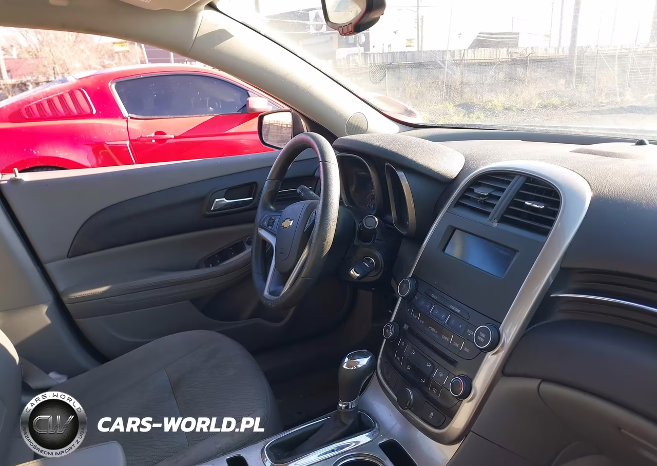 2014 Chevrolet Malibu 1Ls VIN:1G11B5SL2EF152894 - 5