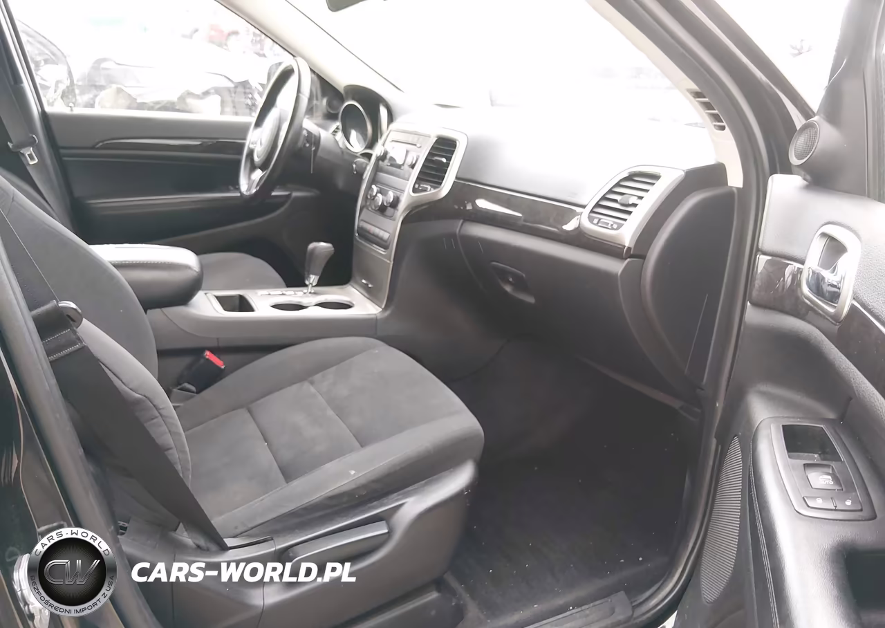 2012 Jeep Grand Cherokee Laredo VIN:1C4RJFAG6CC200208 - 5