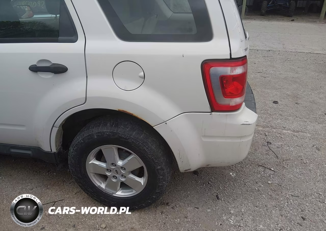 2011 Ford Escape Xls VIN:1FMCU9C74BKA27588 - 13