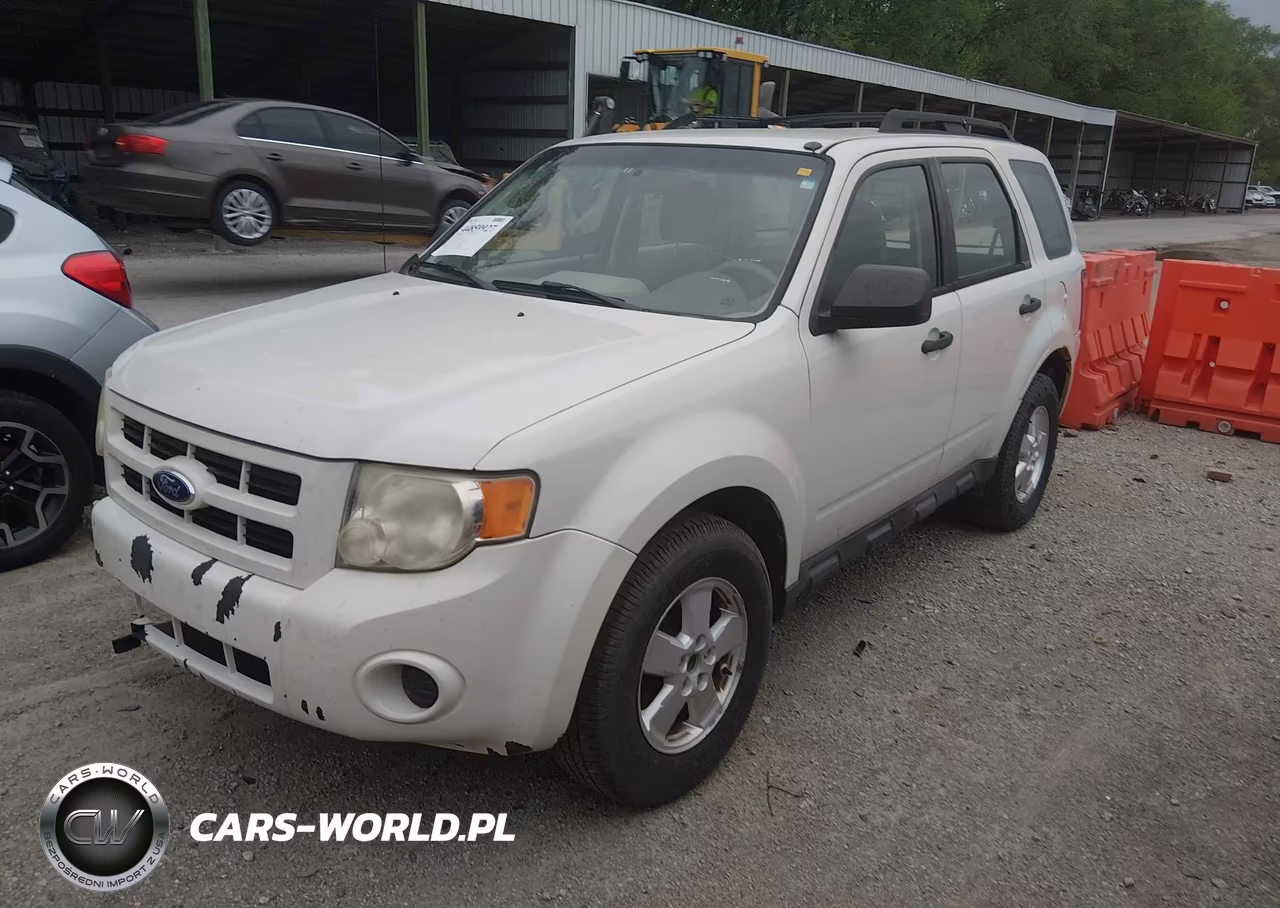 2011 Ford Escape Xls VIN:1FMCU9C74BKA27588 - 2
