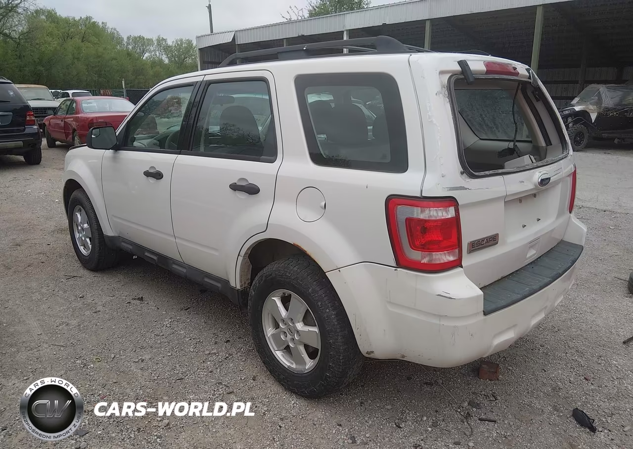 2011 Ford Escape Xls VIN:1FMCU9C74BKA27588 - 3