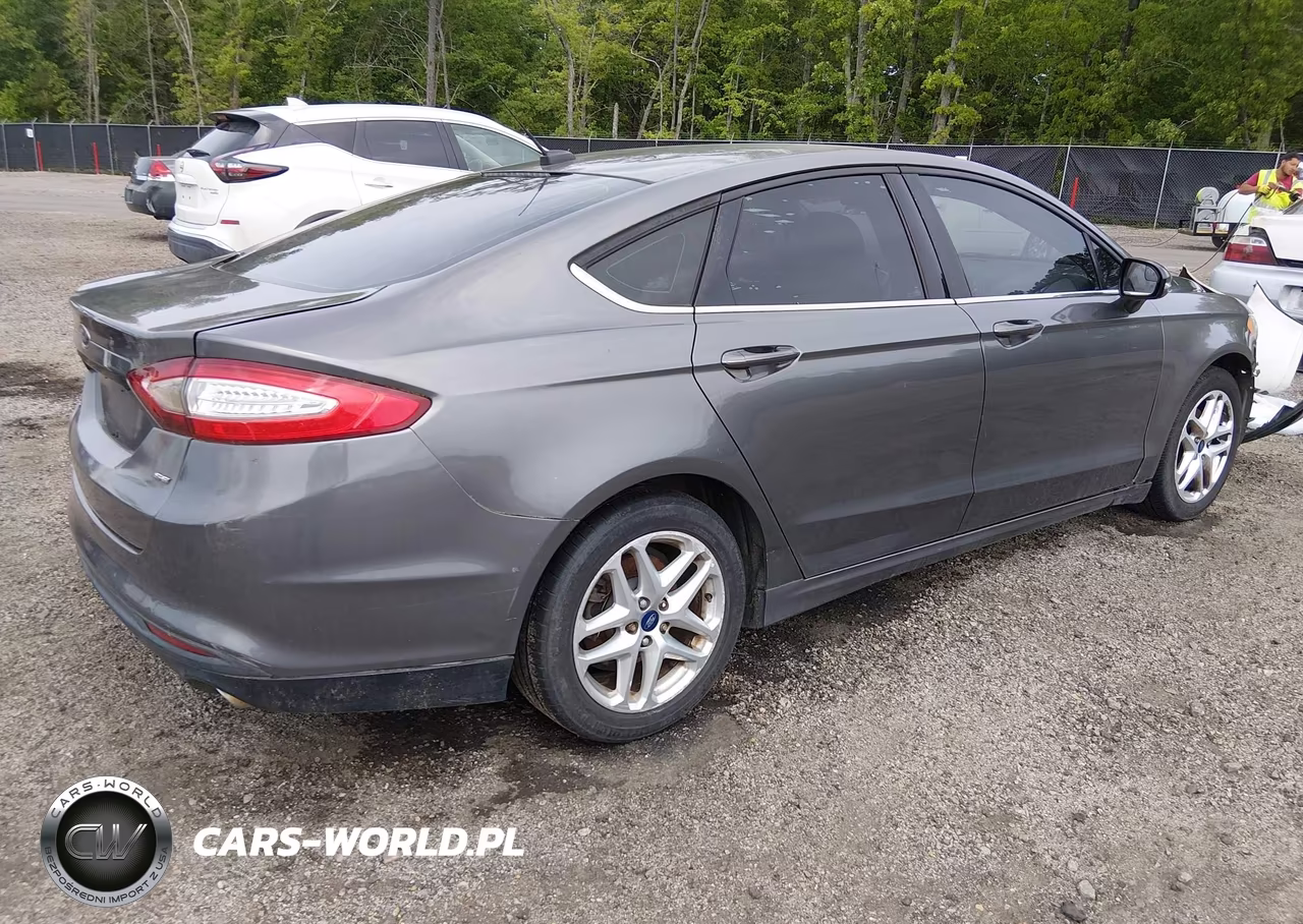 2014 Ford Fusion Se VIN:1FA6P0H77E5399853 - 4