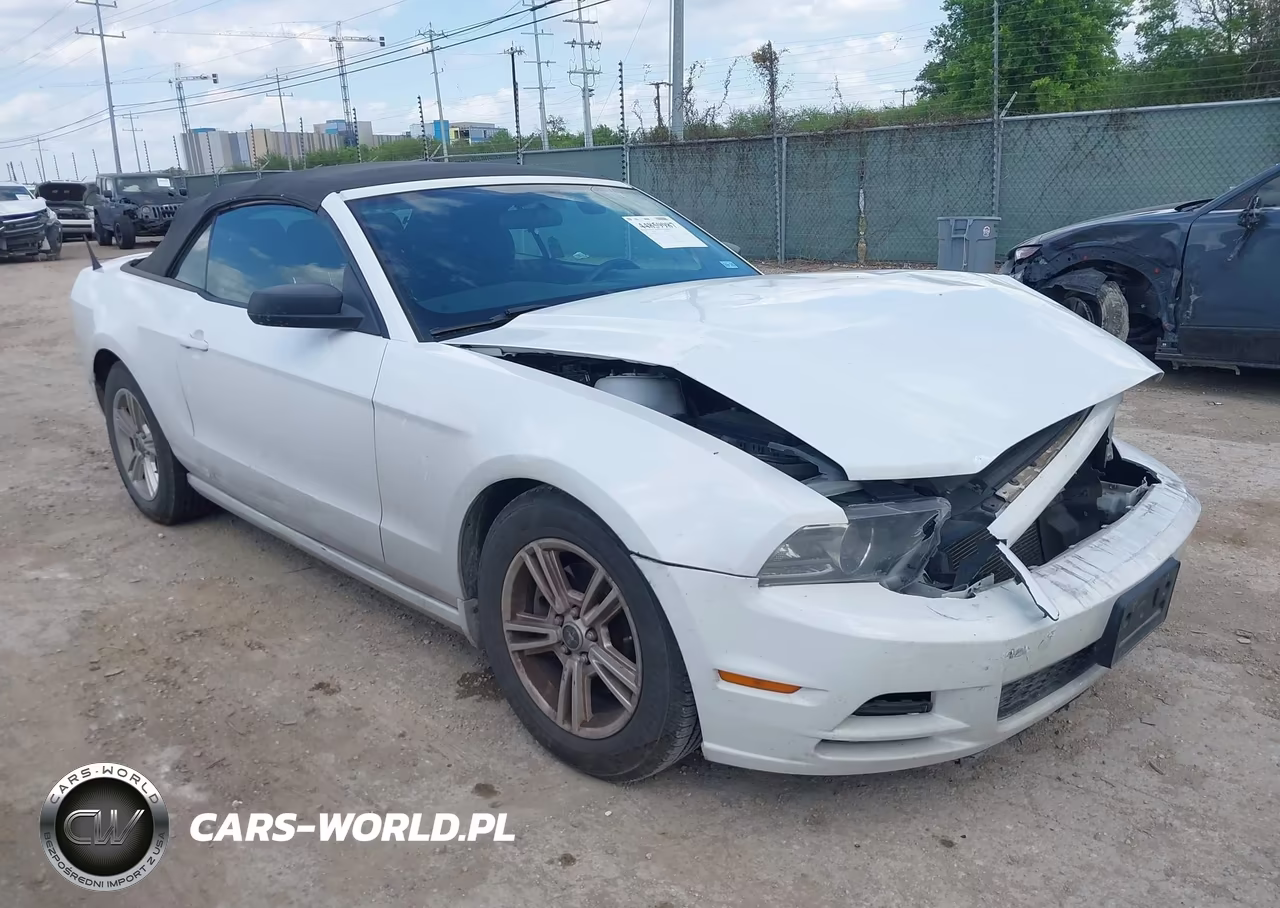 2014 Ford Mustang V6