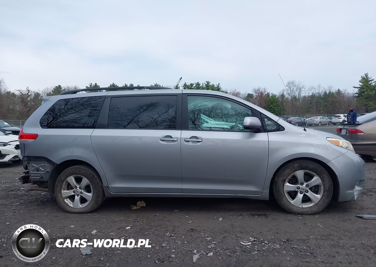 2012 Toyota Sienna Le V6 8 Passenger VIN:5TDKK3DC8CS275612 - 13