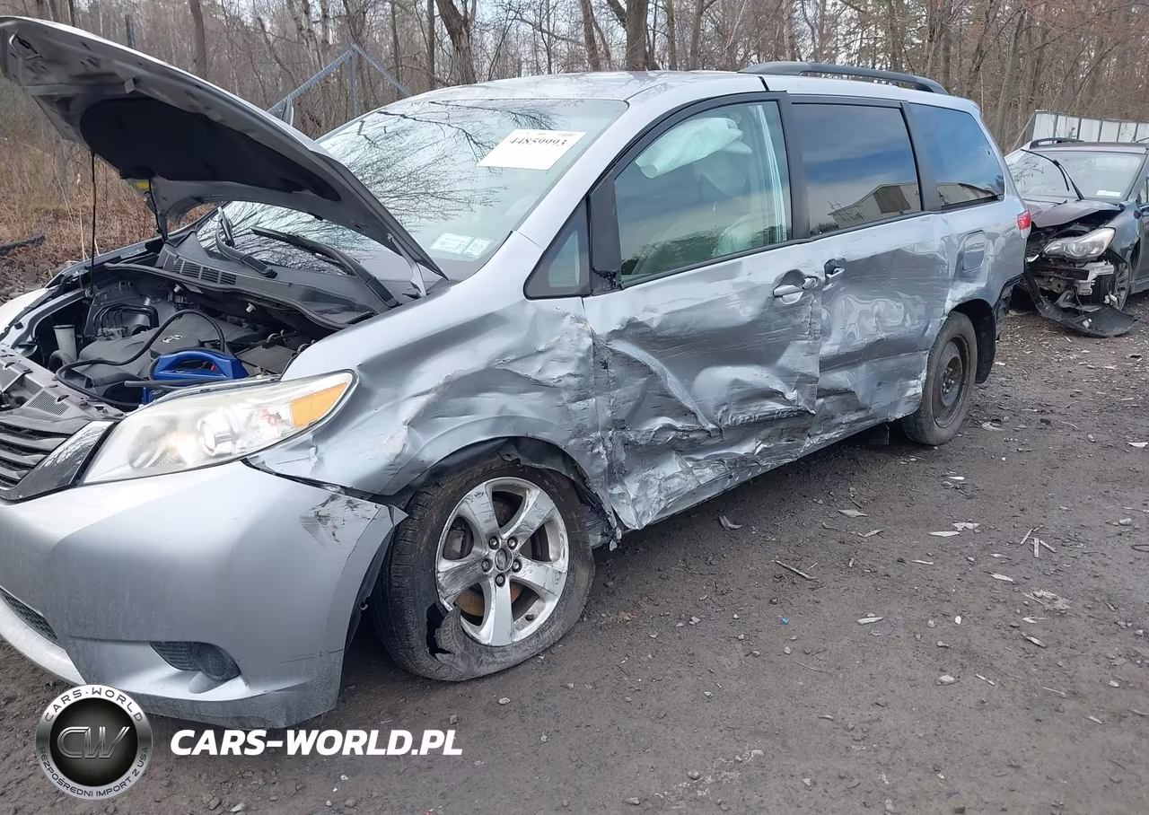 2012 Toyota Sienna Le V6 8 Passenger VIN:5TDKK3DC8CS275612 - 6