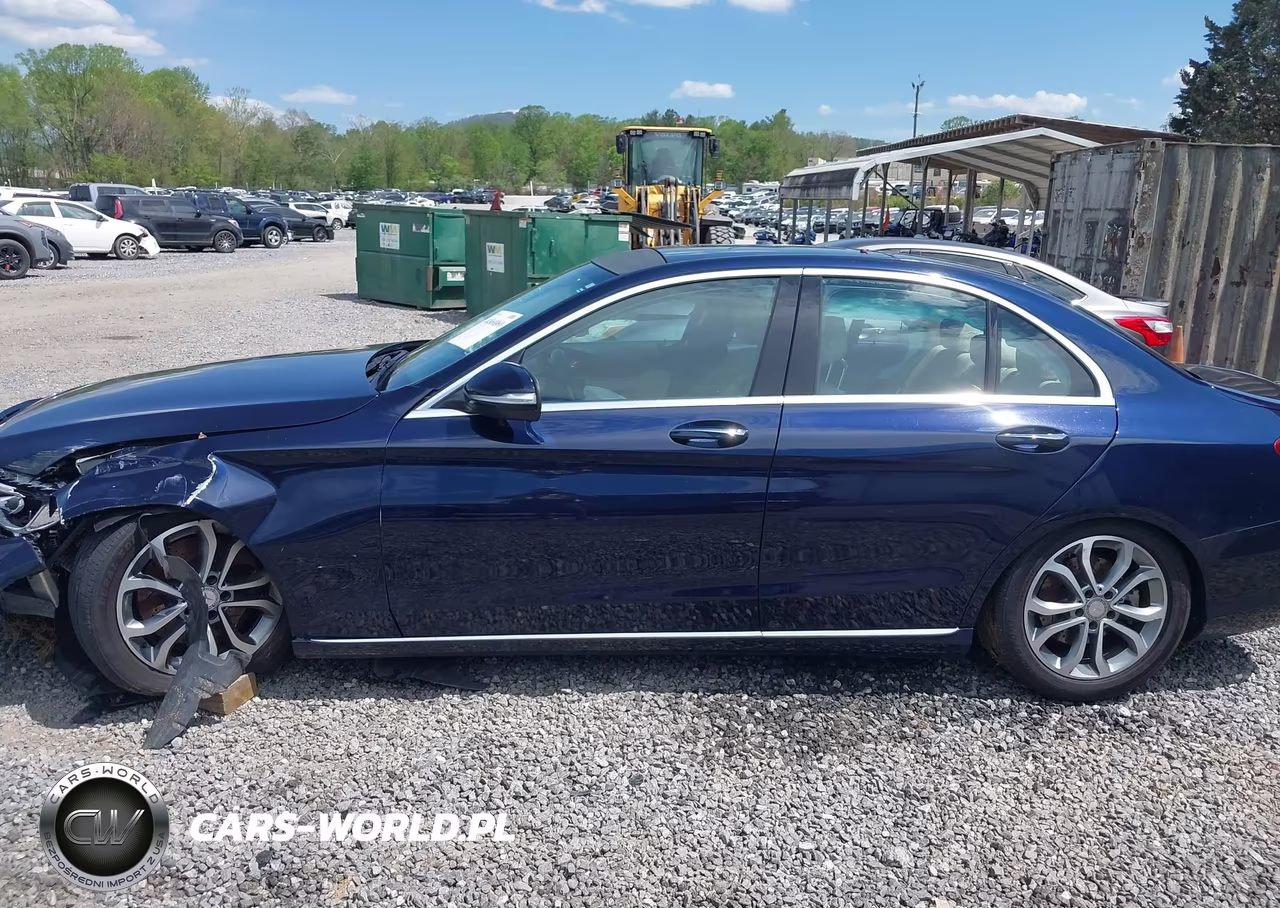 2015 Mercedes-Benz C 300 4Matic VIN:55SWF4KBXFU012115 - 14