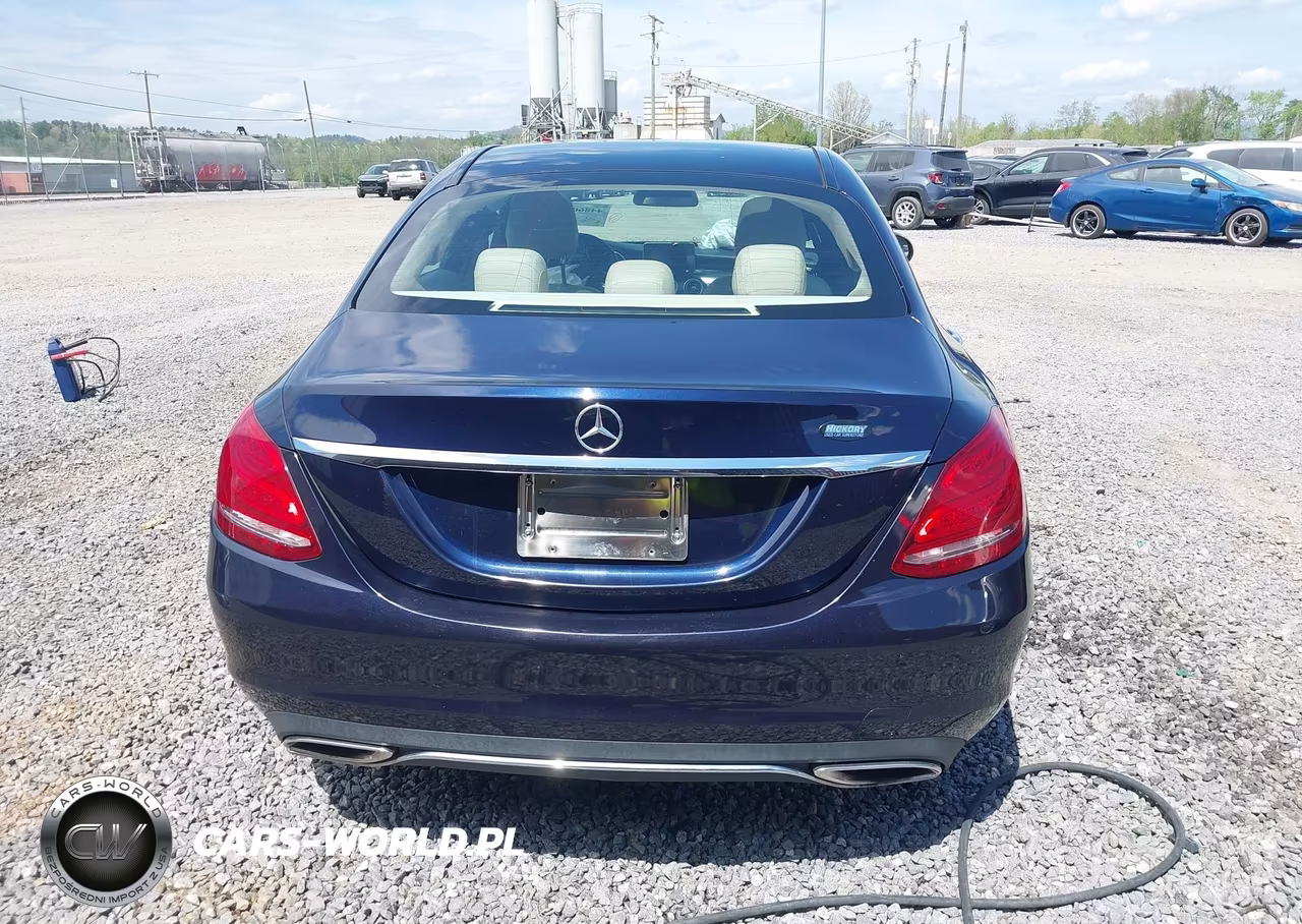 2015 Mercedes-Benz C 300 4Matic VIN:55SWF4KBXFU012115 - 16