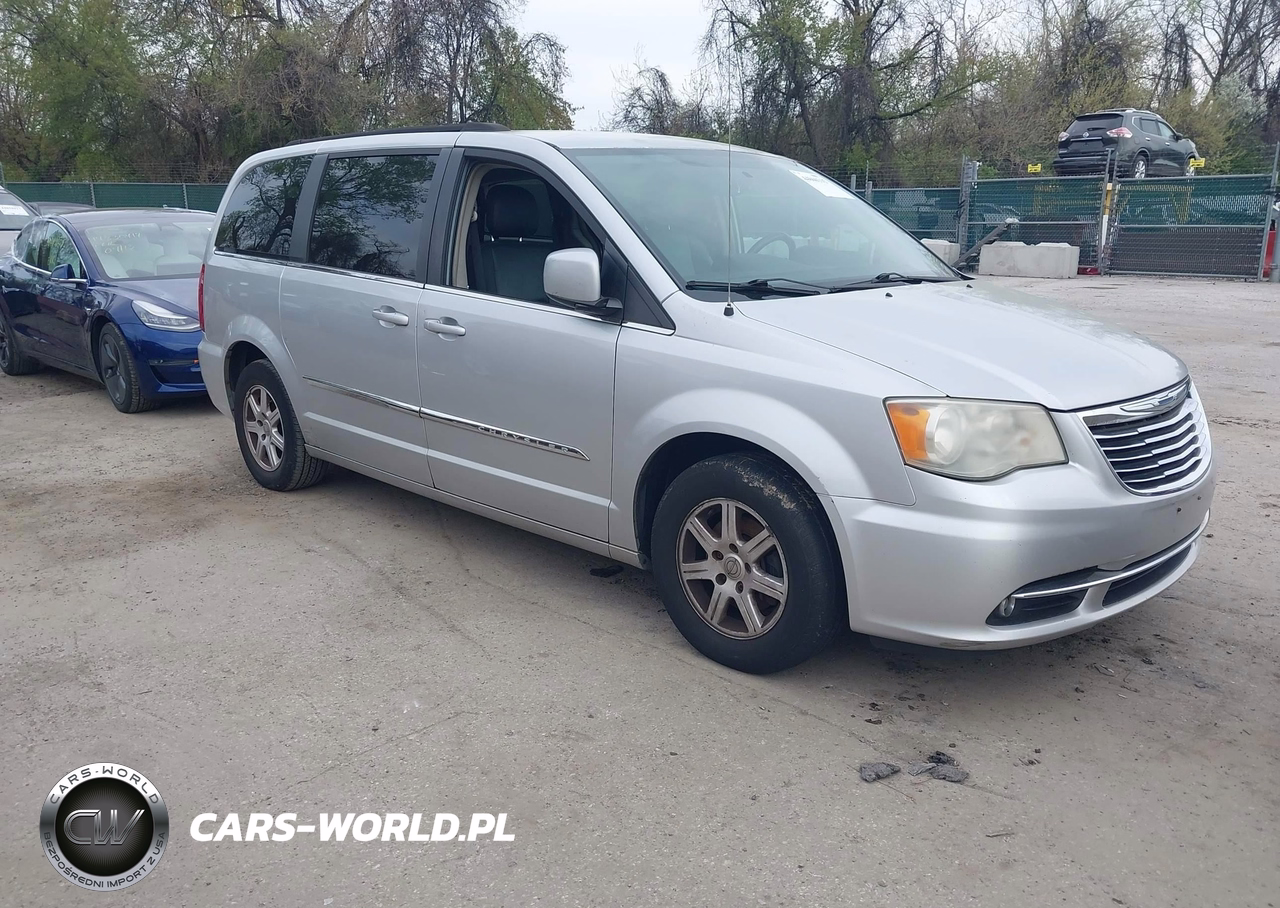 2012 Chrysler Town & Country Touring