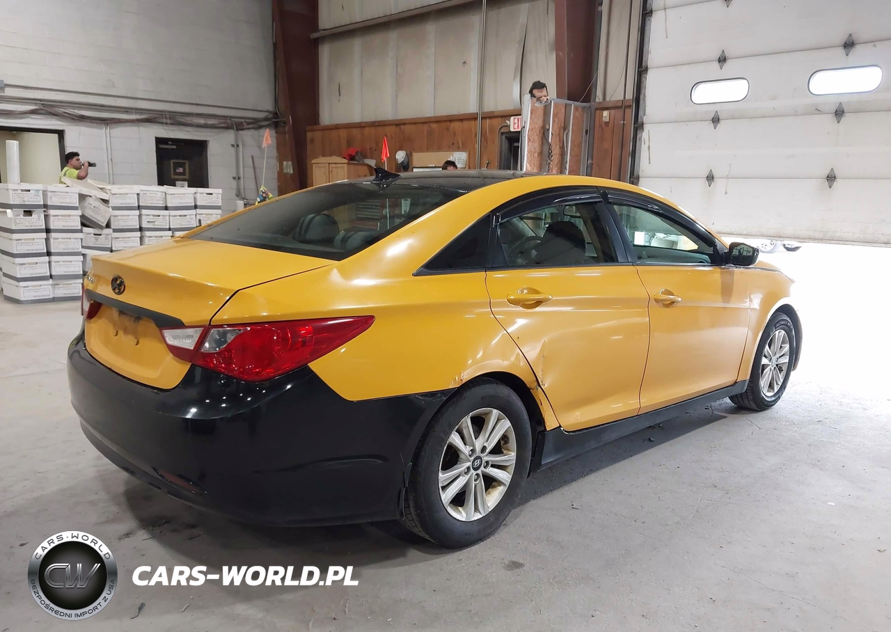 2012 Hyundai Sonata Gls VIN:5NPEB4AC3CH441855 - 4