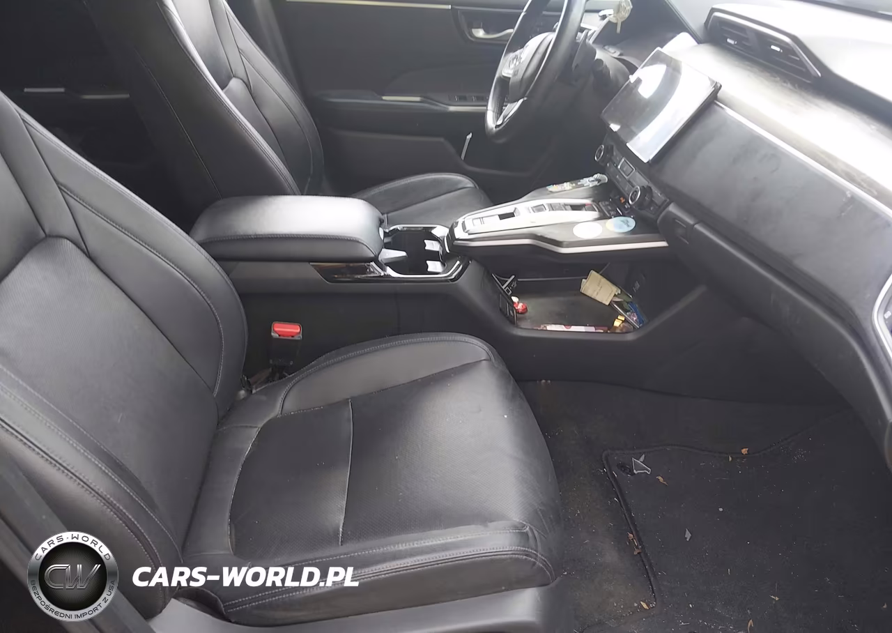 2018 Honda Clarity Plug-In Hybrid Touring VIN:JHMZC5F38JC017222 - 5