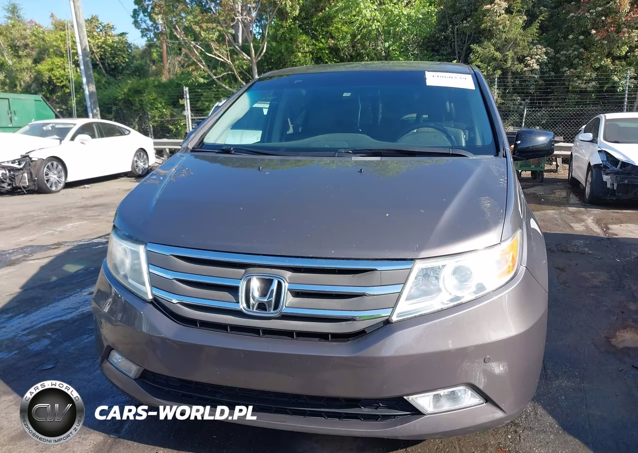 2011 Honda Odyssey Touring-Touring Elite VIN:5FNRL5H90BB072674 - 12
