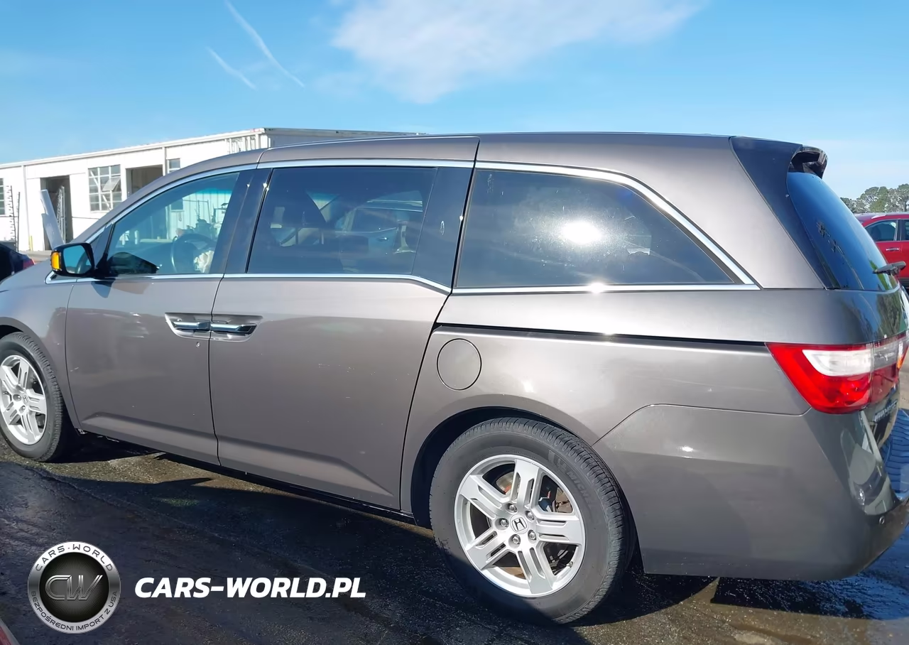 2011 Honda Odyssey Touring-Touring Elite VIN:5FNRL5H90BB072674 - 14