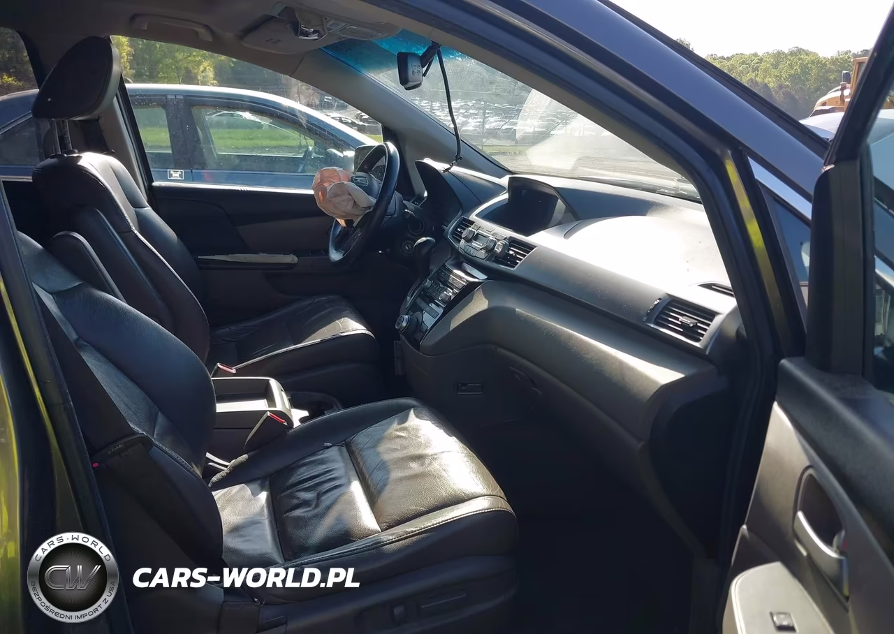 2011 Honda Odyssey Touring-Touring Elite VIN:5FNRL5H90BB072674 - 5
