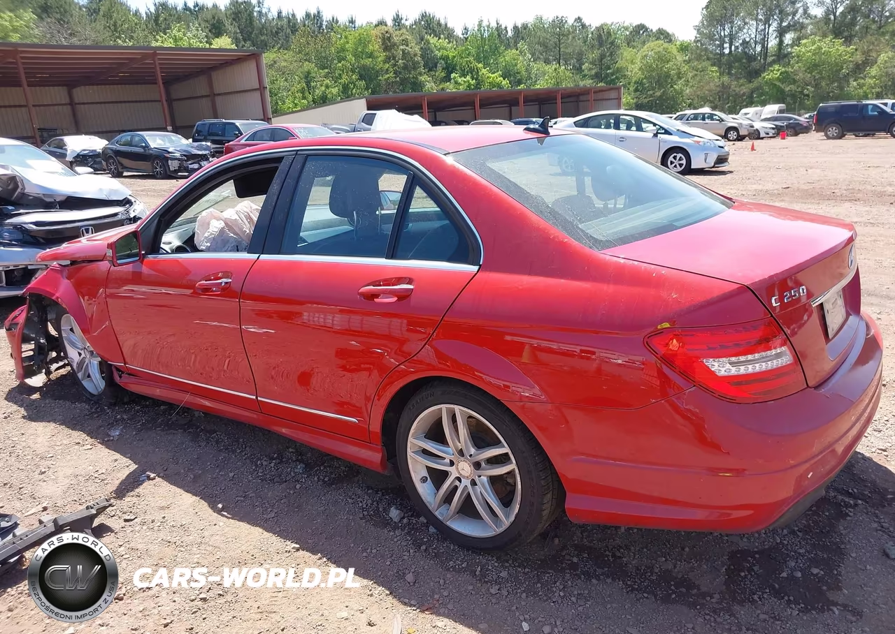 2013 Mercedes-Benz C 250 Sport VIN:WDDGF4HB1DR251952 - 3
