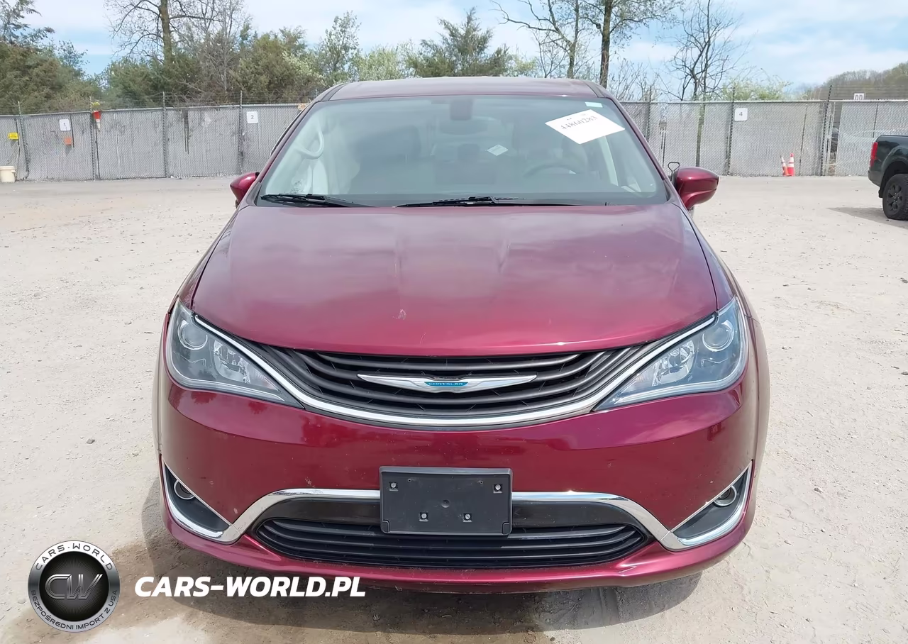 2018 Chrysler Pacifica Hybrid Touring Plus VIN:2C4RC1H78JR118598 - 12