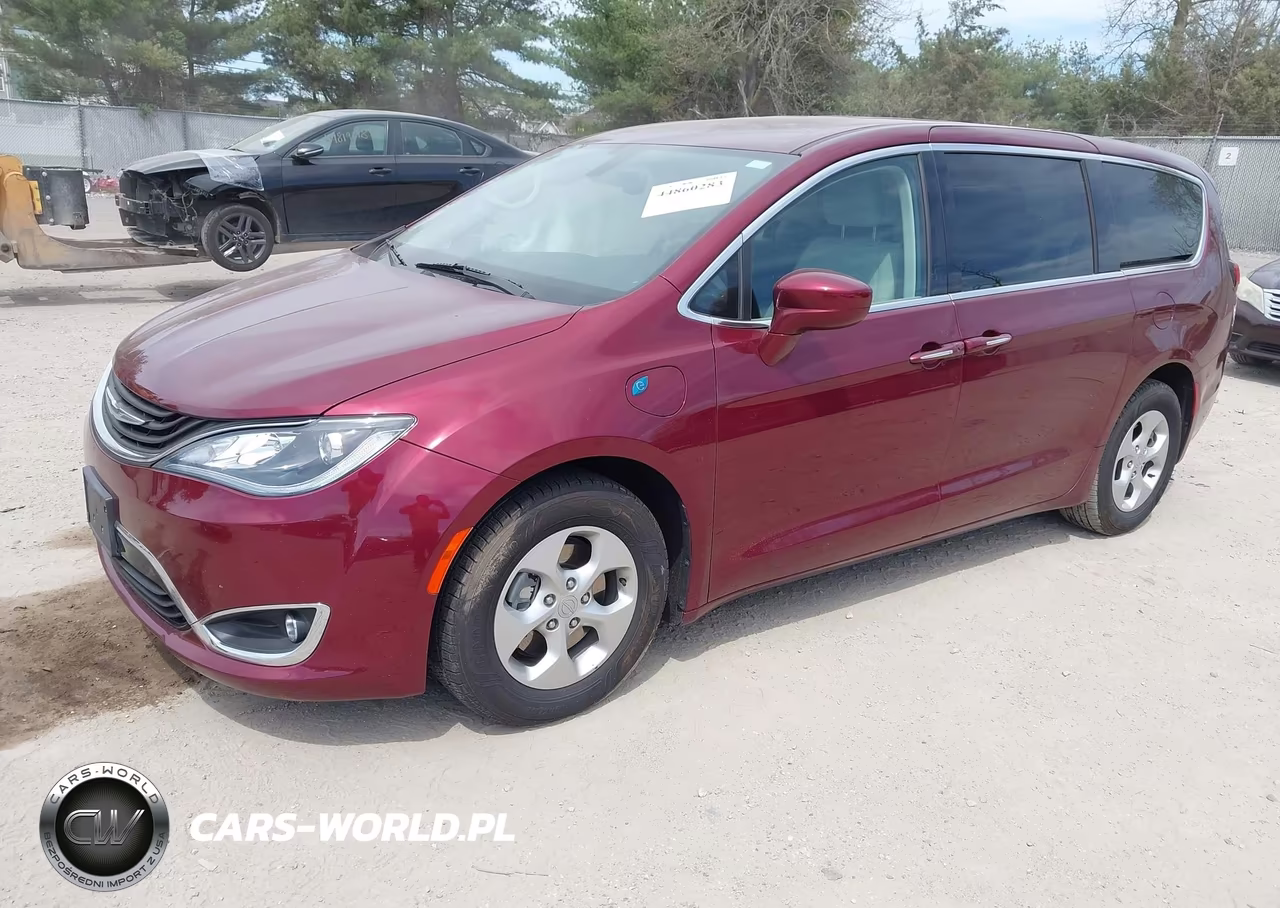2018 Chrysler Pacifica Hybrid Touring Plus VIN:2C4RC1H78JR118598 - 2