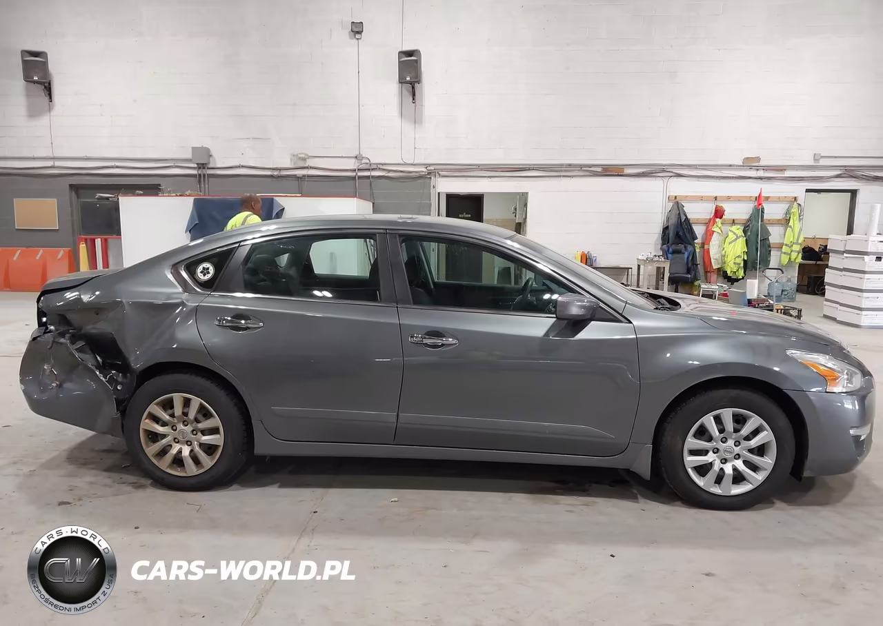 2015 Nissan Altima 2.5 S VIN:1N4AL3AP8FN390551 - 14