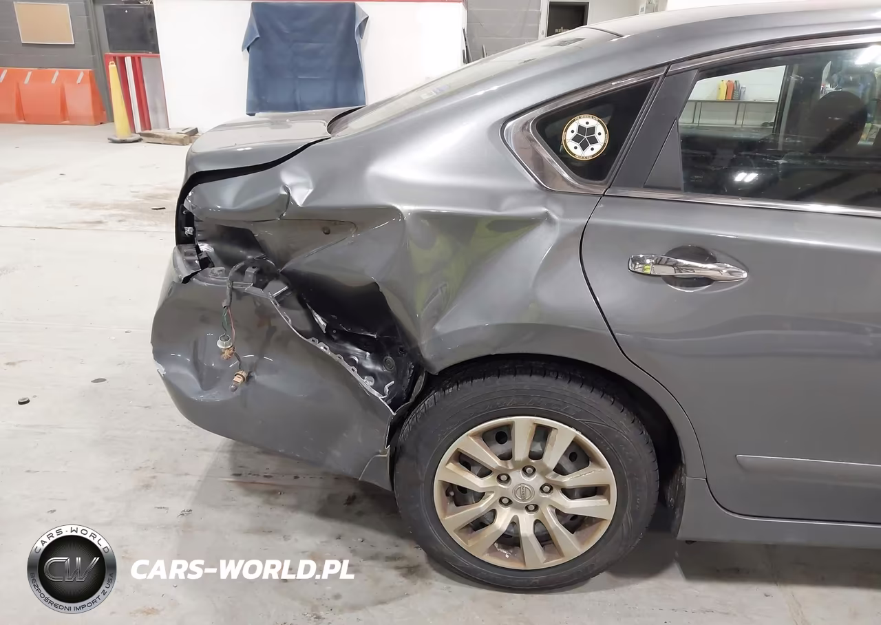 2015 Nissan Altima 2.5 S VIN:1N4AL3AP8FN390551 - 6