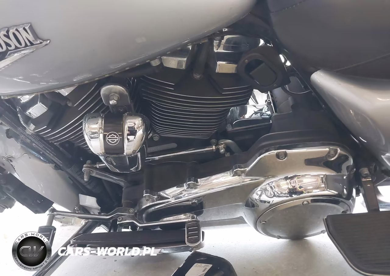 2019 Harley-Davidson Flhr VIN:1HD1FBC17KB666006 - 9
