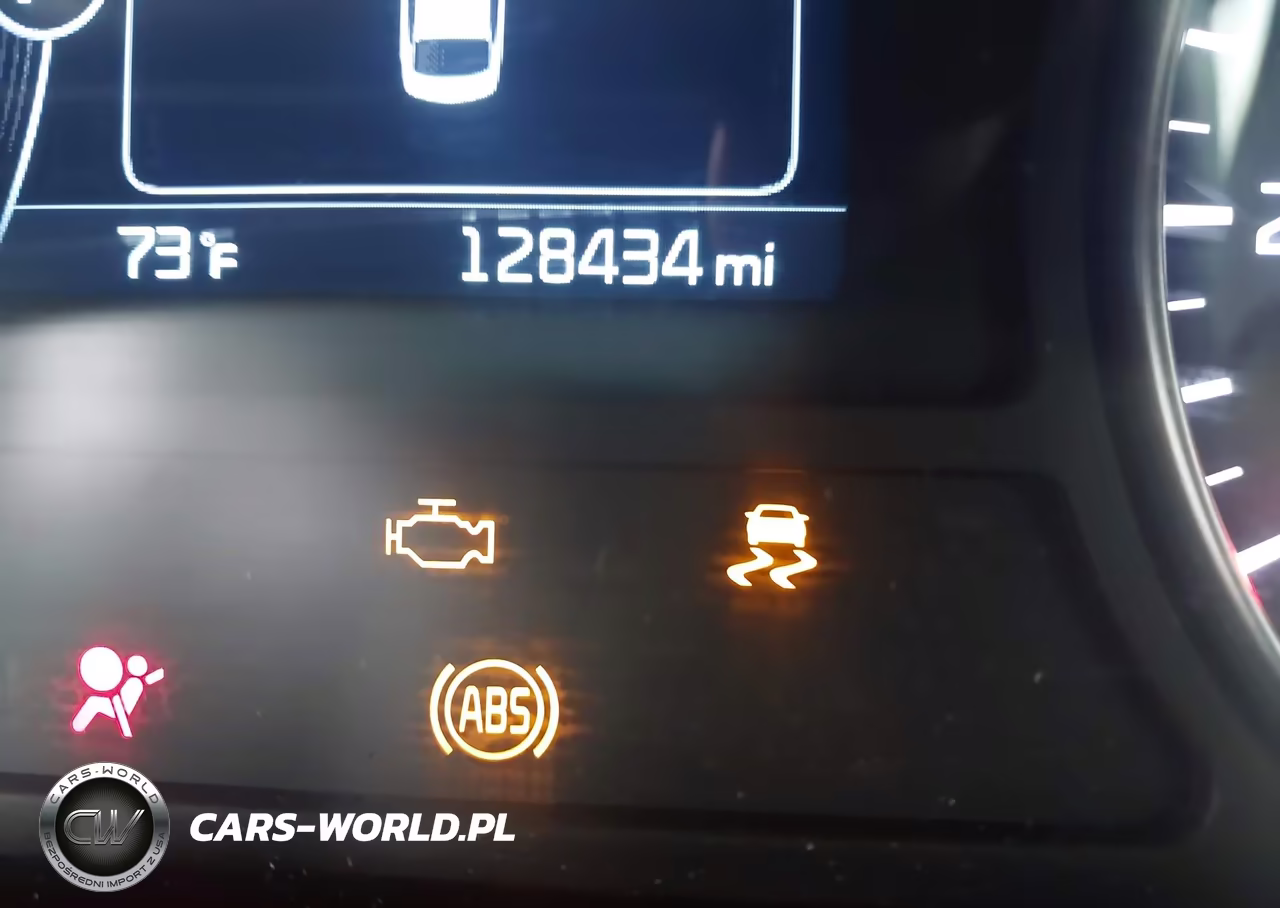 2018 Kia Optima VIN:5XXGT4L31JG232223 - 15