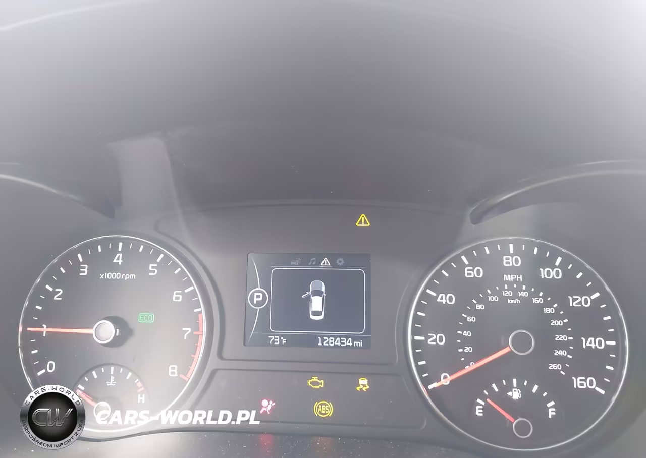 2018 Kia Optima VIN:5XXGT4L31JG232223 - 7
