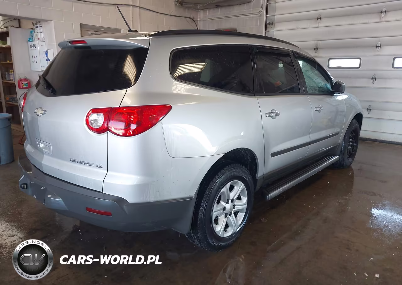 2011 Chevrolet Traverse Ls VIN:1GNKRFED3BJ273547 - 4