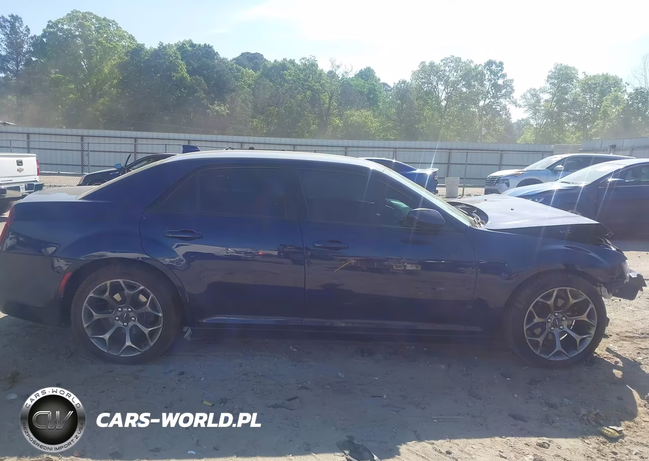 2015 Chrysler 300 300S VIN:2C3CCABG0FH755937 - 14