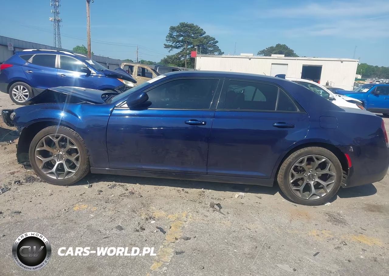 2015 Chrysler 300 300S VIN:2C3CCABG0FH755937 - 15