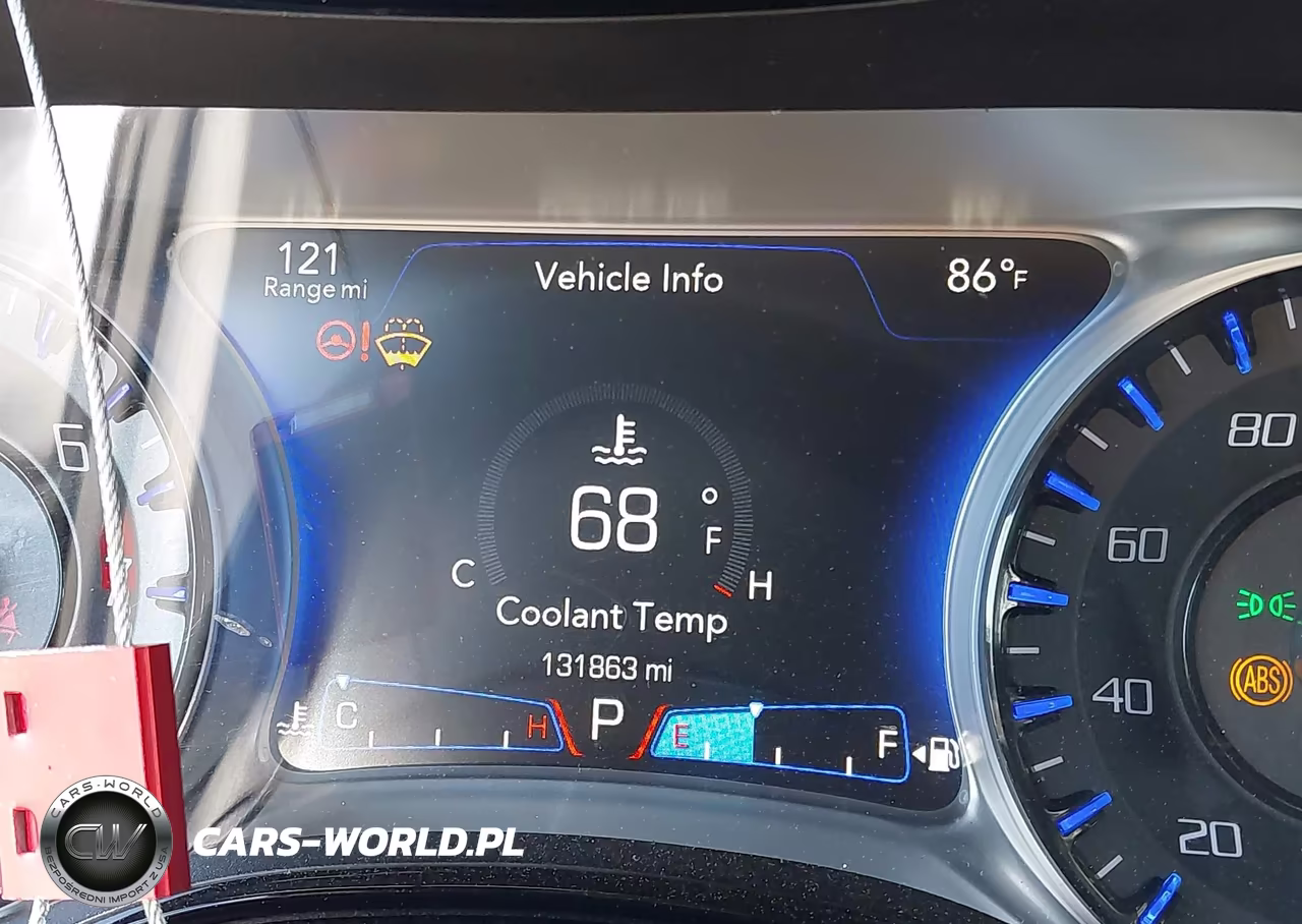 2015 Chrysler 300 300S VIN:2C3CCABG0FH755937 - 16