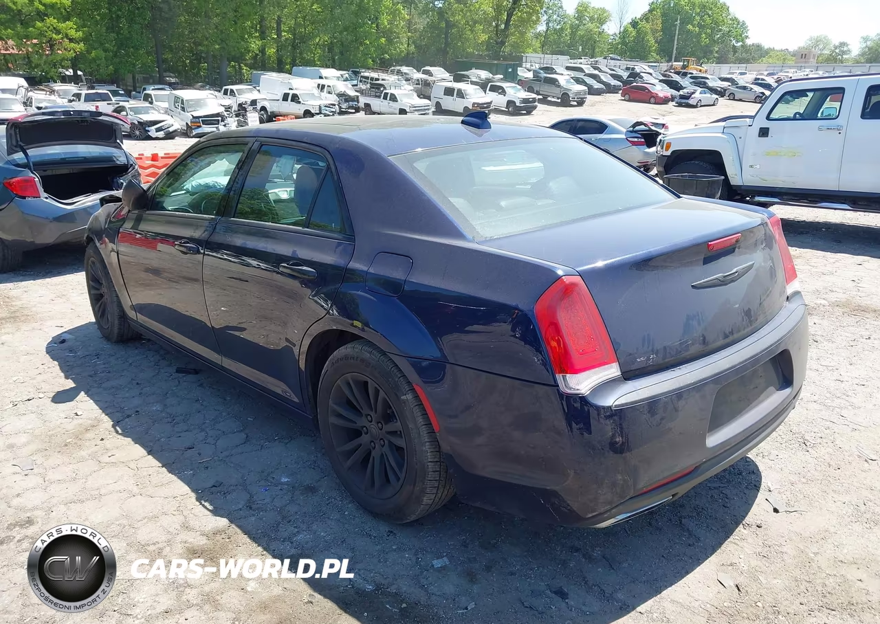 2016 Chrysler 300C VIN:2C3CCAEGXGH343344 - 3