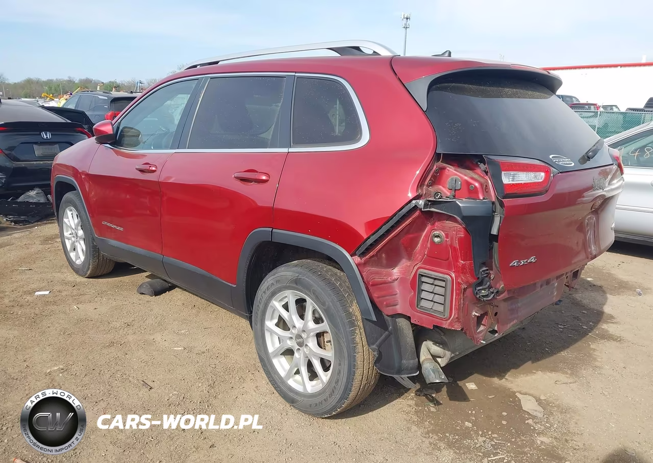 2016 Jeep Cherokee Latitude VIN:1C4PJMCB8GW147707 - 3