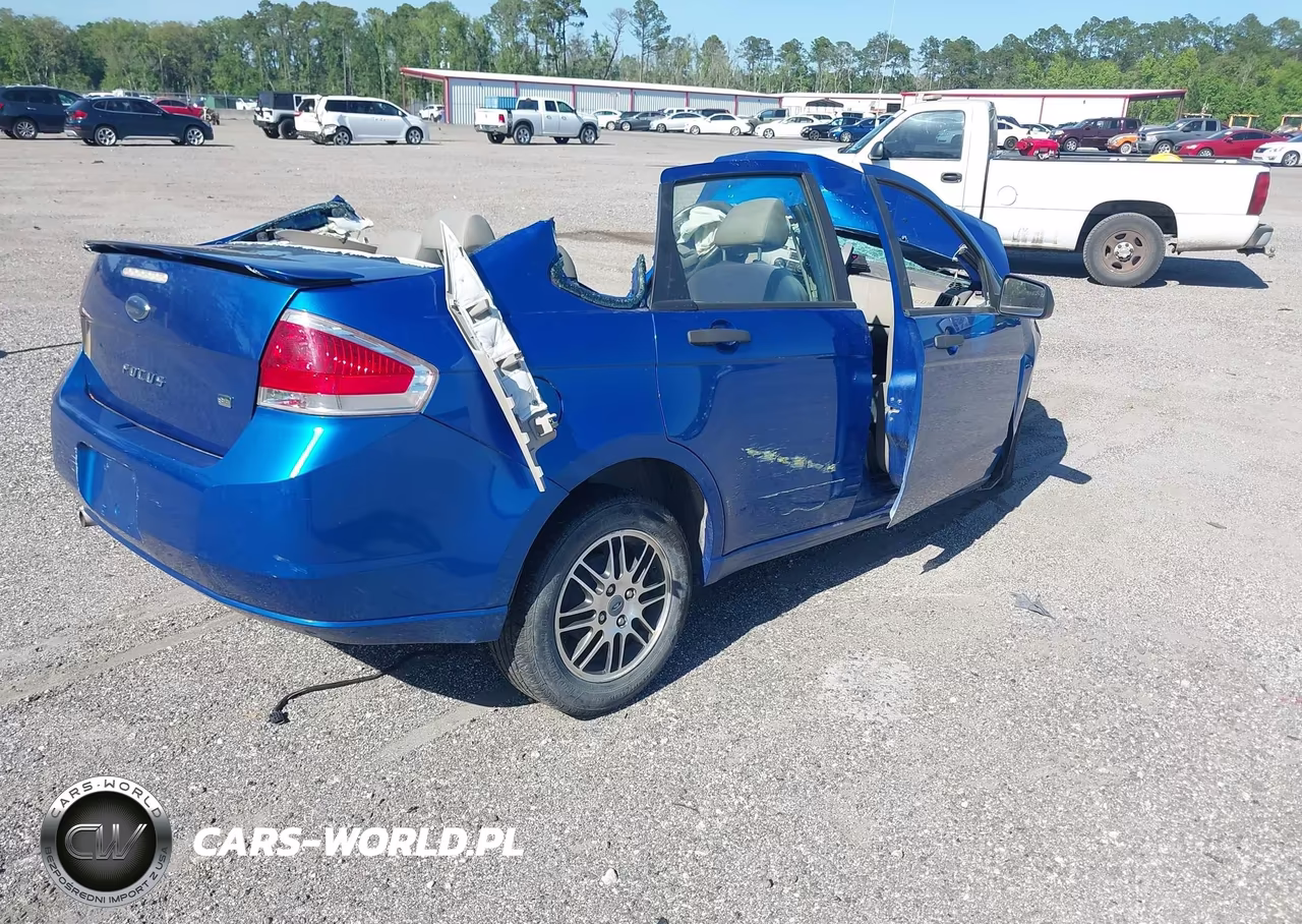 2011 Ford Focus Se VIN:1FAHP3FN1BW142737 - 4